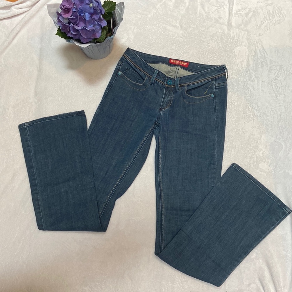 GUESS Size 27 Flare Leg Blue Jeans